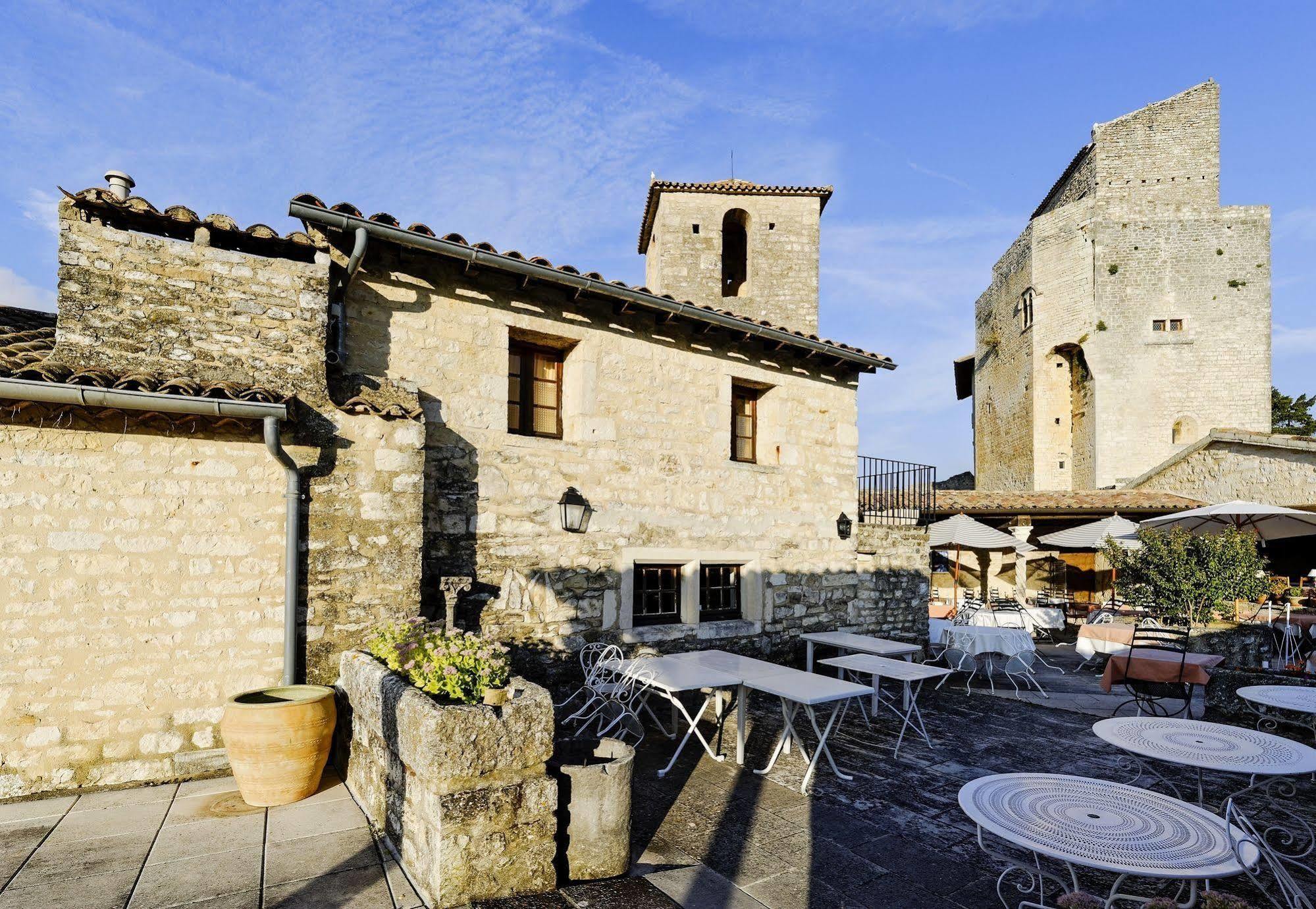 Logis Hotel Les Hospitaliers Le Poet-Laval Exterior photo